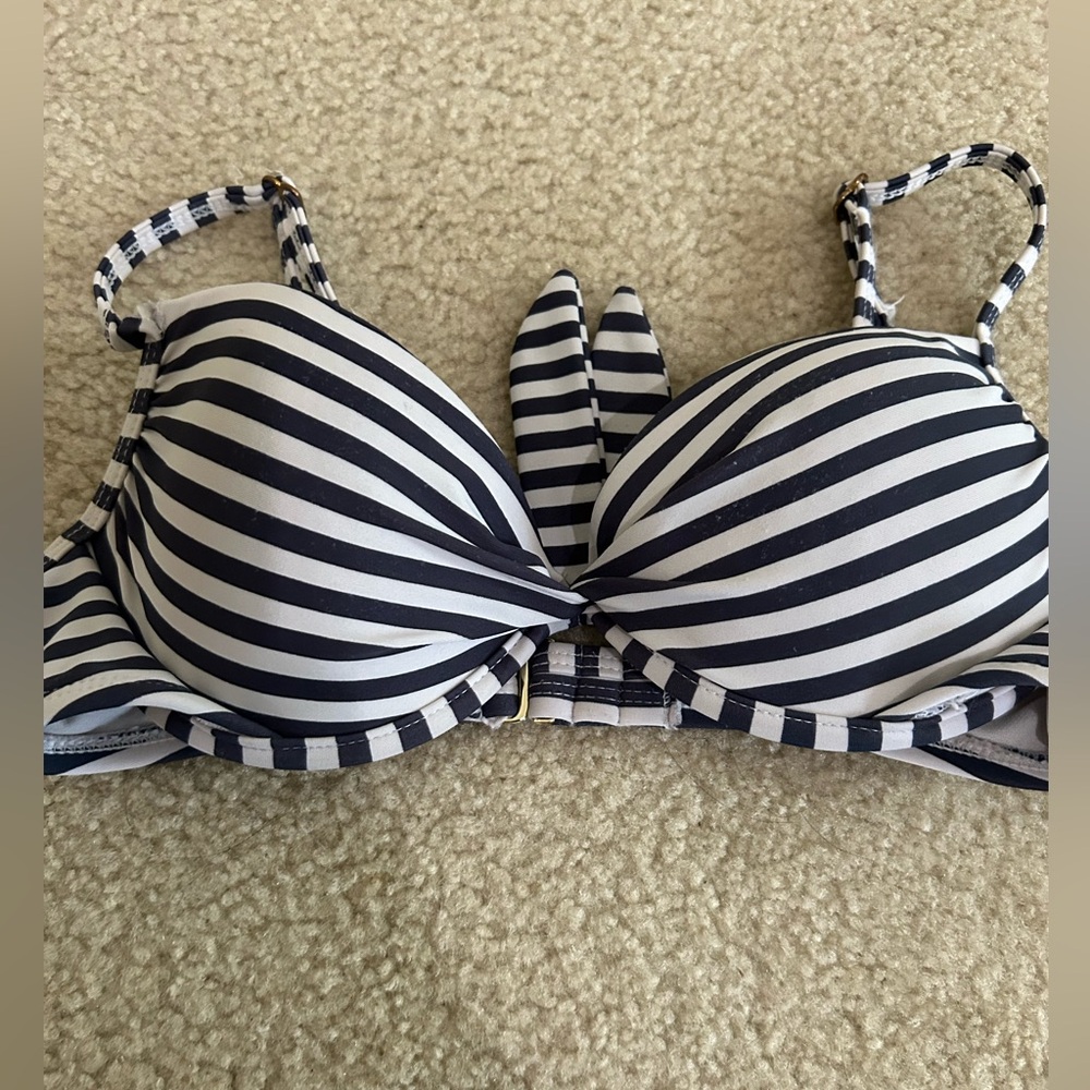 Push-up striped bikini top